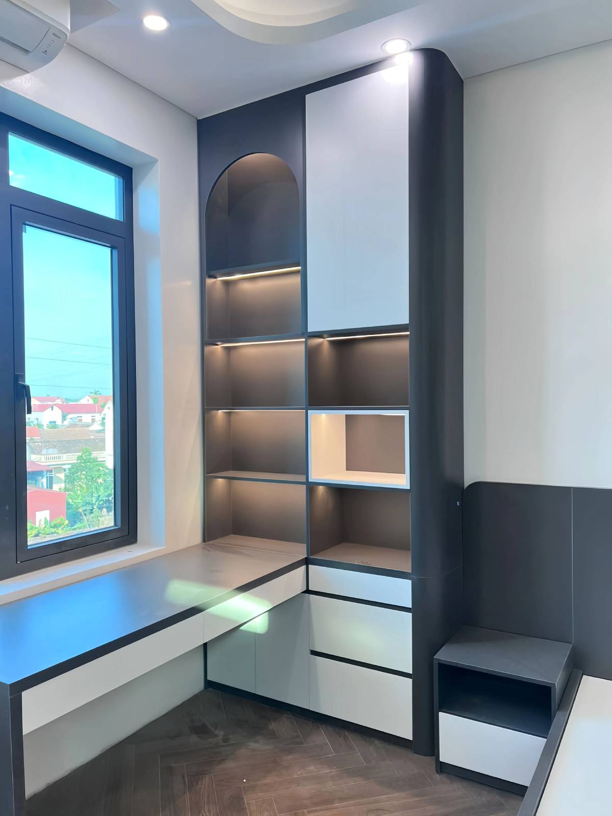 ban lam viec ket hop tu 1