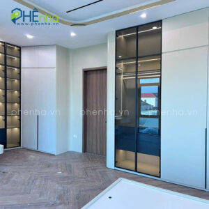 tủ quần áo màu trắng