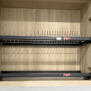 giá bát cố định tủ trên