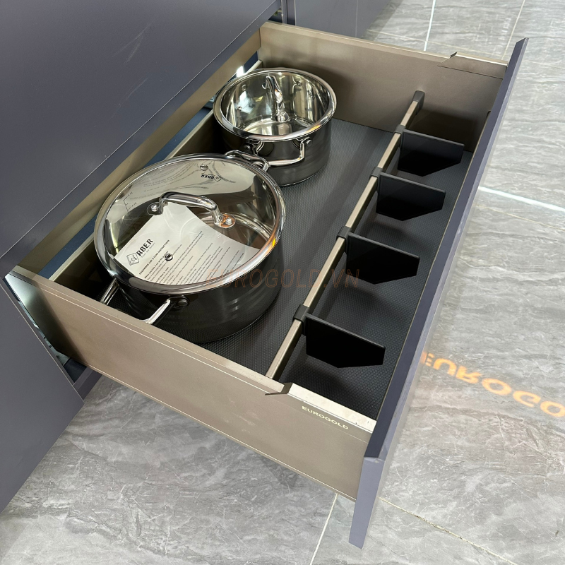 giá xoong nồi hộp nhôm